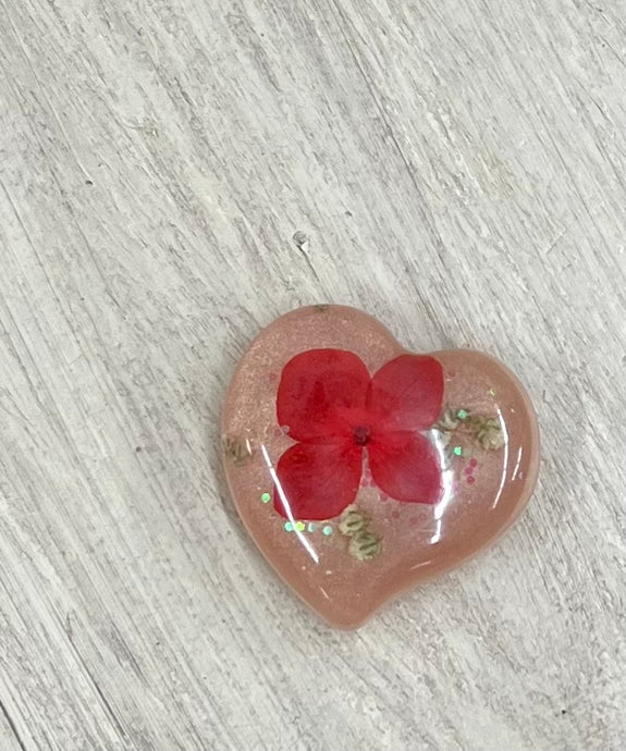 X-small pressed flower heart